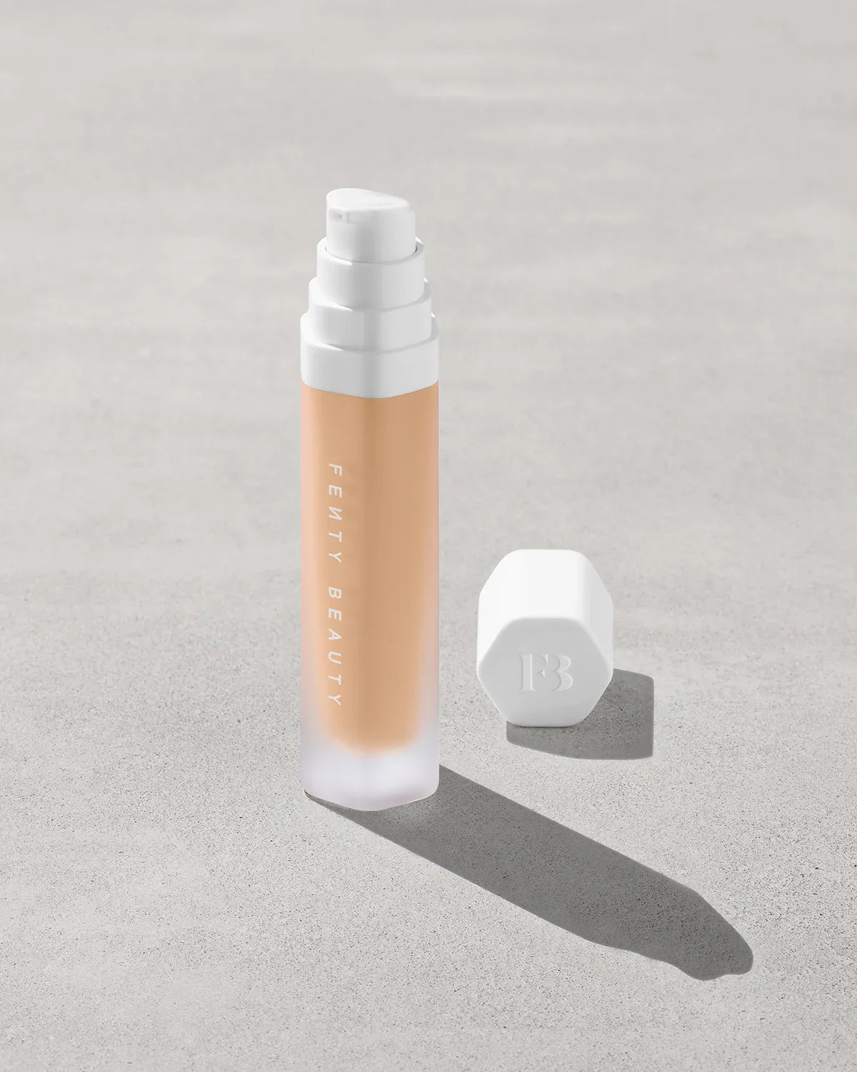 Soft'lit Naturally Luminous Longwear Foundation — 280